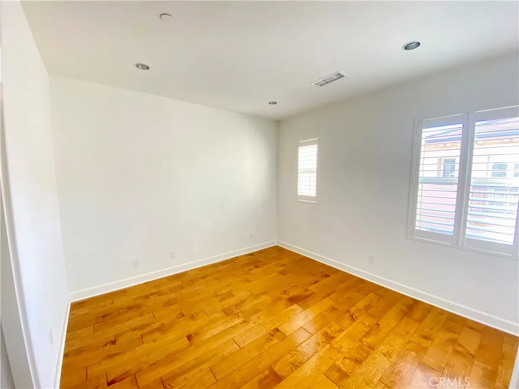 Additional image 11 of 109 Mustang, Irvine, CA 92602