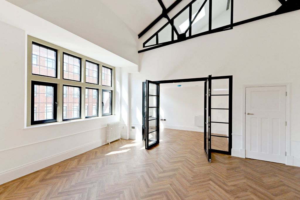Additional image 3 of 3 bed flat for saleThe Gothic, 4-6 Great Hampton Street, Birmingham B18