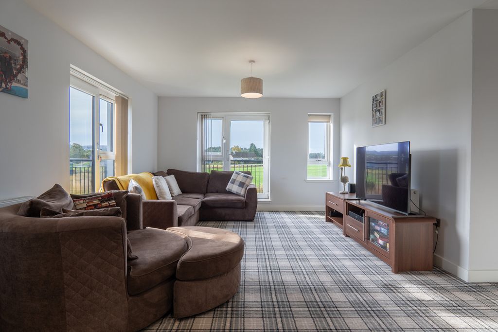 Additional image 4 of 3 bed flat for saleJasmine Drive, Elgin IV30