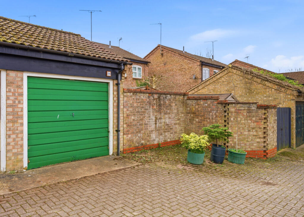 Additional image 11 of Taylor Close, St. Albans, Hertfordshire, AL4