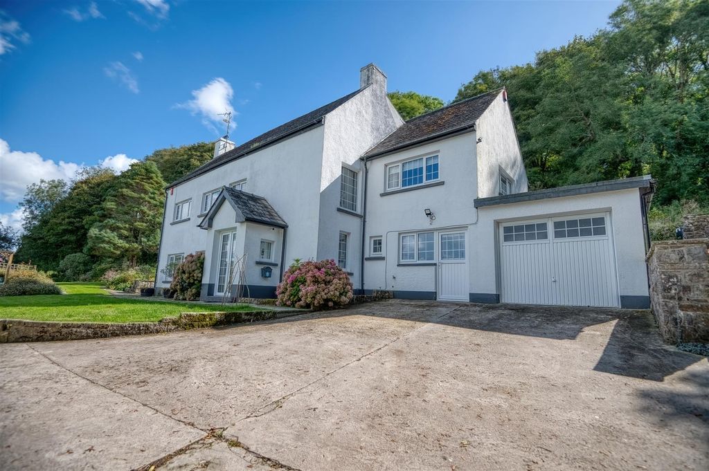 Additional image 4 of 4 bed detached house for saleCosheston, Pembroke Dock SA72