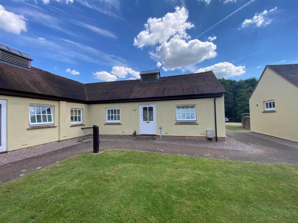 Additional image 3 of Lower Woodside Farm, Westfield, Brookmans Park