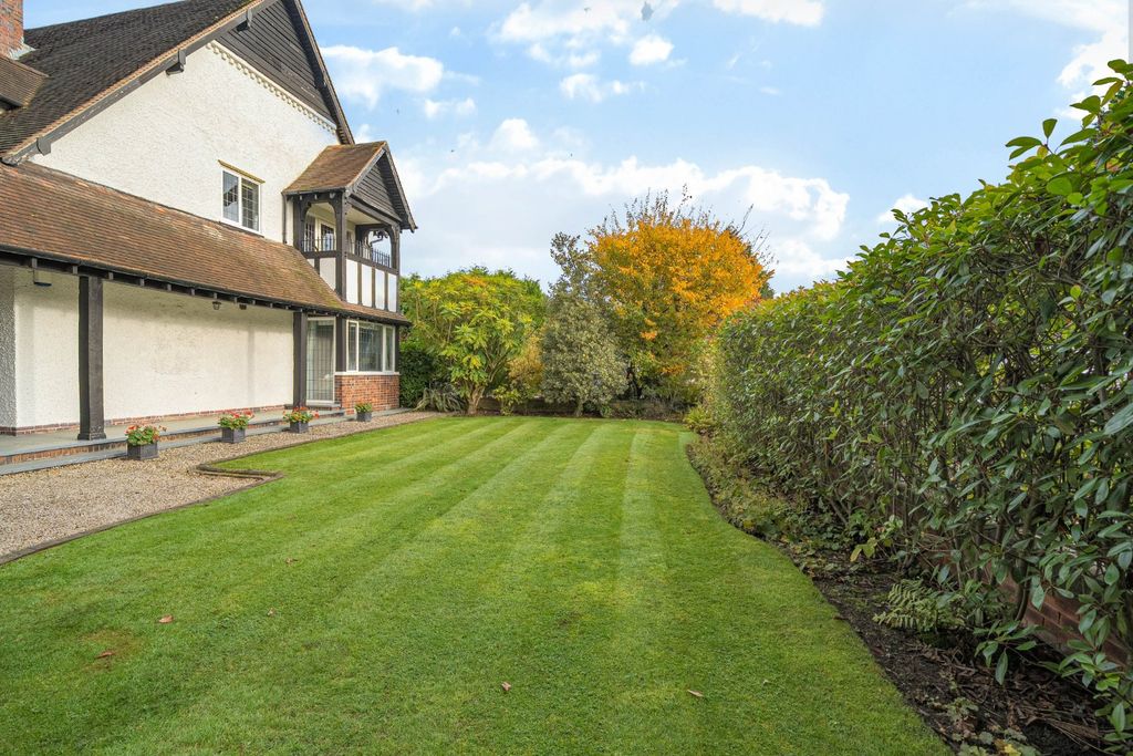 Additional image 24 of 3 bed flat for saleBeaumont Grove, Solihull, West Midlands B91