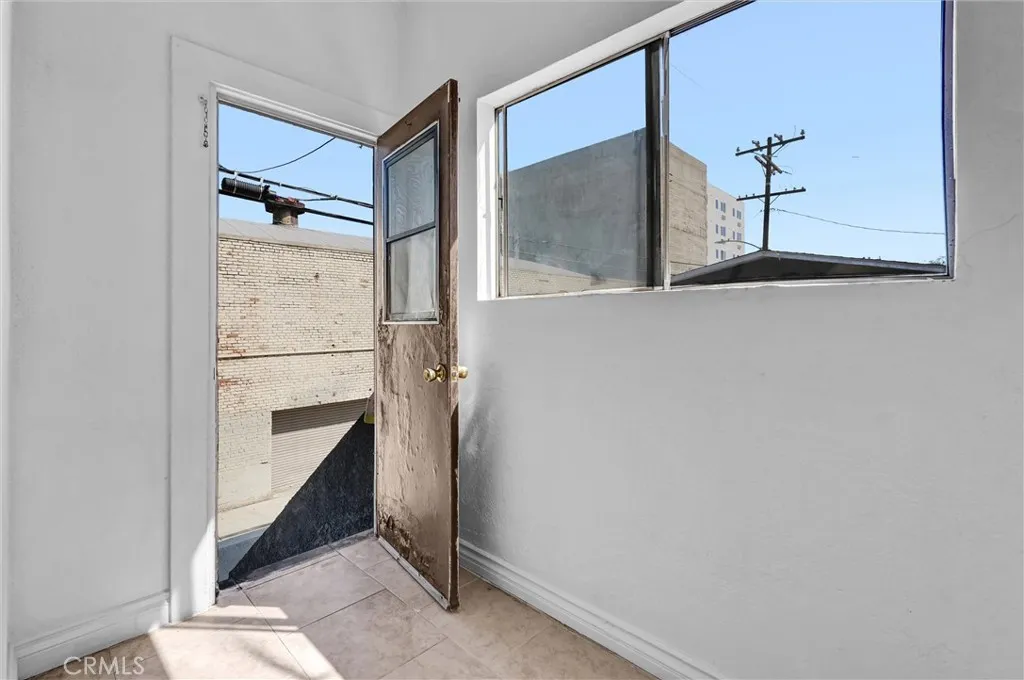 Additional image 20 of 924 S Sunol Unit 1/2, Los Angeles, CA 90023