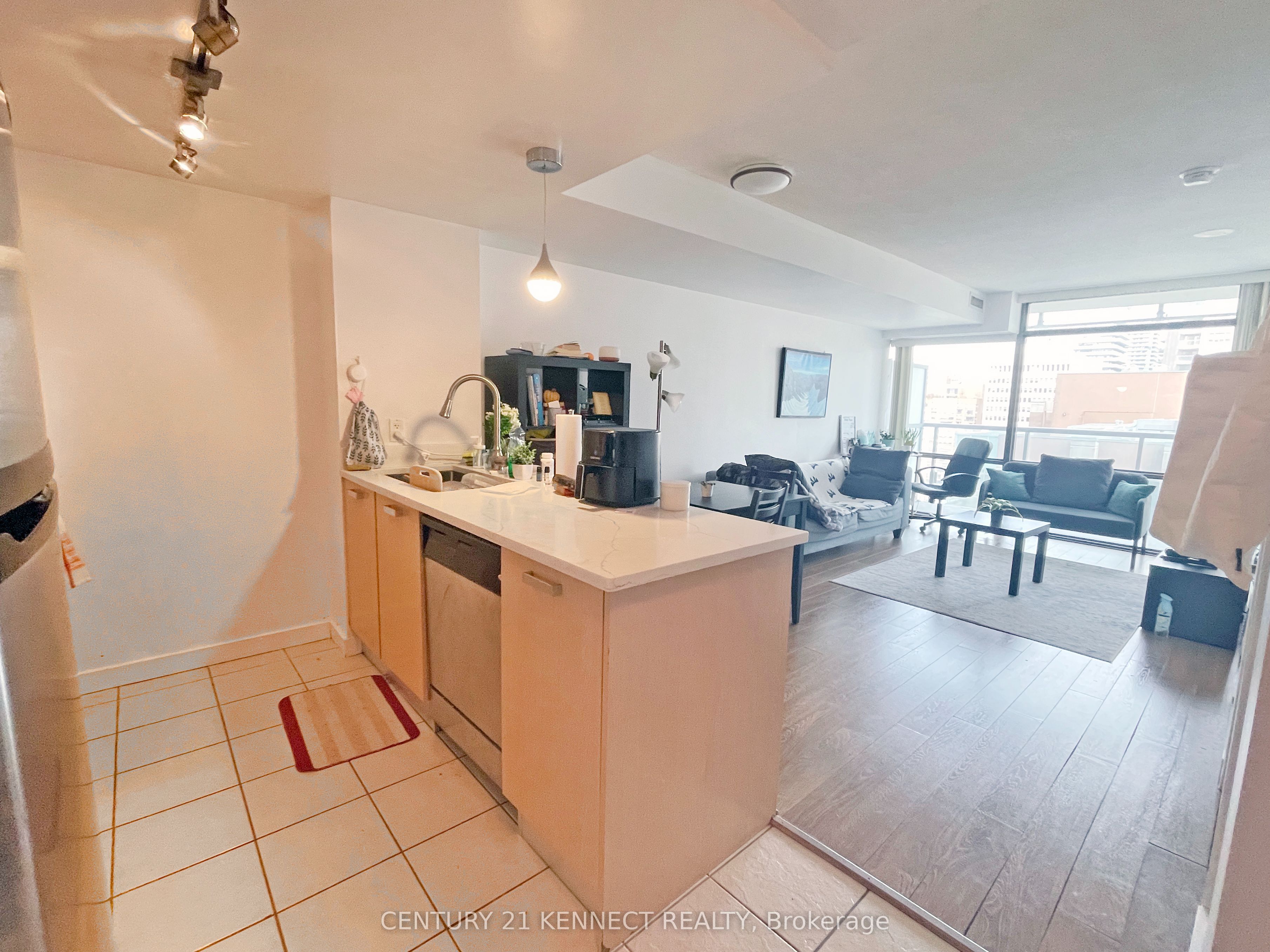 Additional image 6 of 1706-37 Grosvenor Street, Toronto, ON, M4Y 3G5