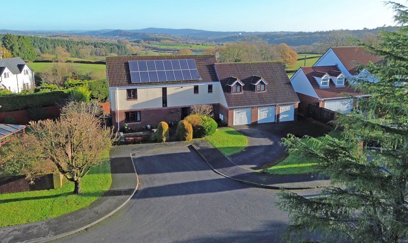 5 bed detached house for saleSubstantial Family House, Bala Drive, Rogerstone NP10
