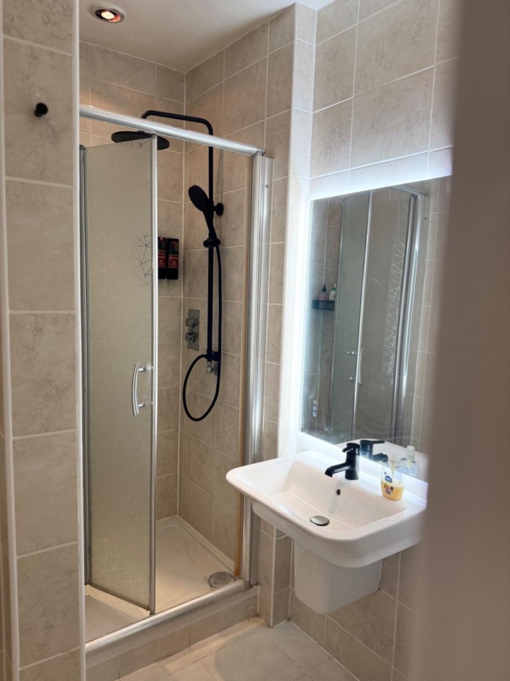 Additional image 19 of 3 Bed Penthouse, Beaufort Gardens, SW3, N1 7GU