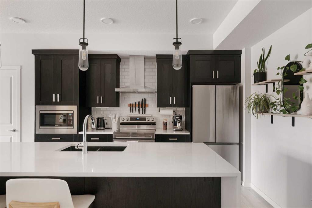 Additional image 4 of 1106-42 Cranbrook Gardens SE, Calgary, AB, T3M 3P9