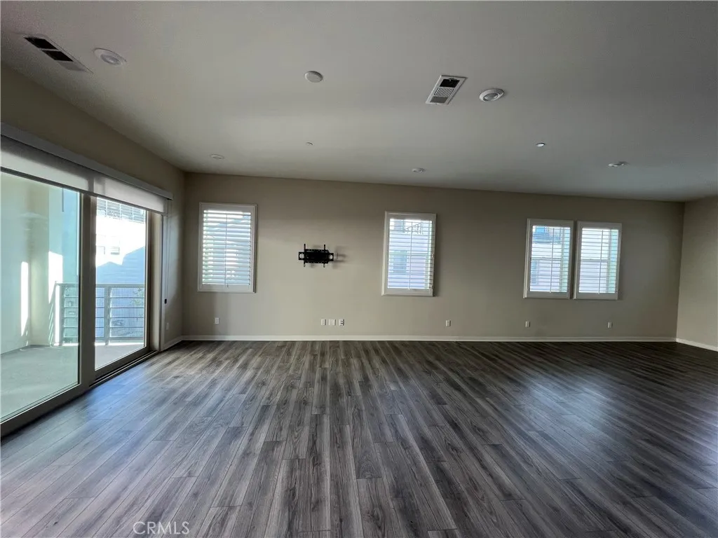 Additional image 61 of 110 Sculpture, Irvine, CA 92618