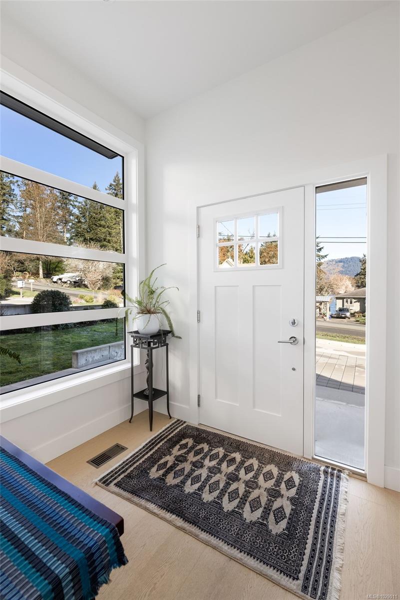 Additional image 2 of 10965 Madrona Drive, North Saanich, BC, V8L 5R7