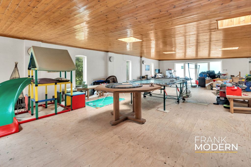 Additional image 64 of 5 bed semi-detached house for saleAbbey Place, Thorney PE6