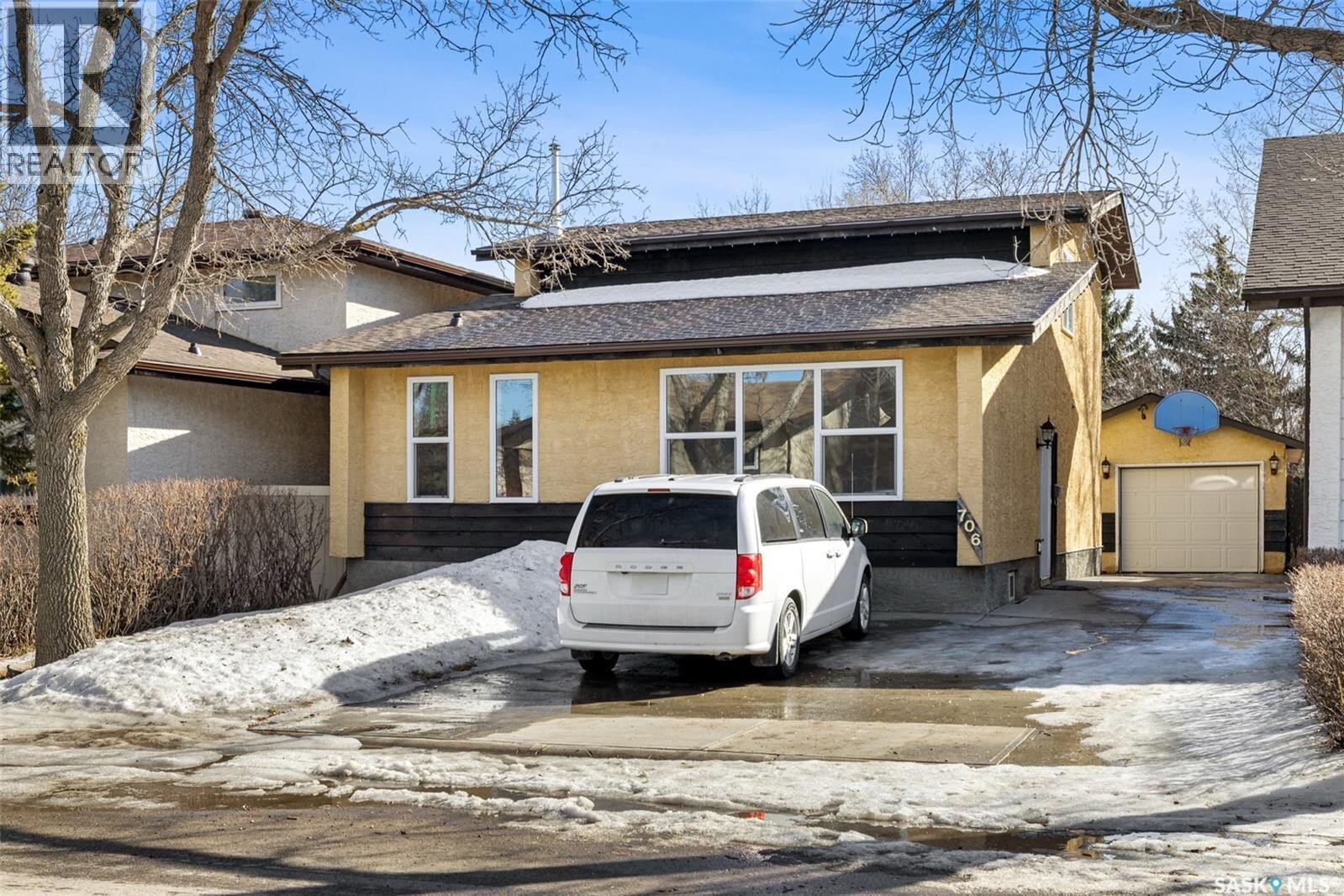 Additional image 8 of 706 Bard Crescent N, Regina, SK, S4X2K5
