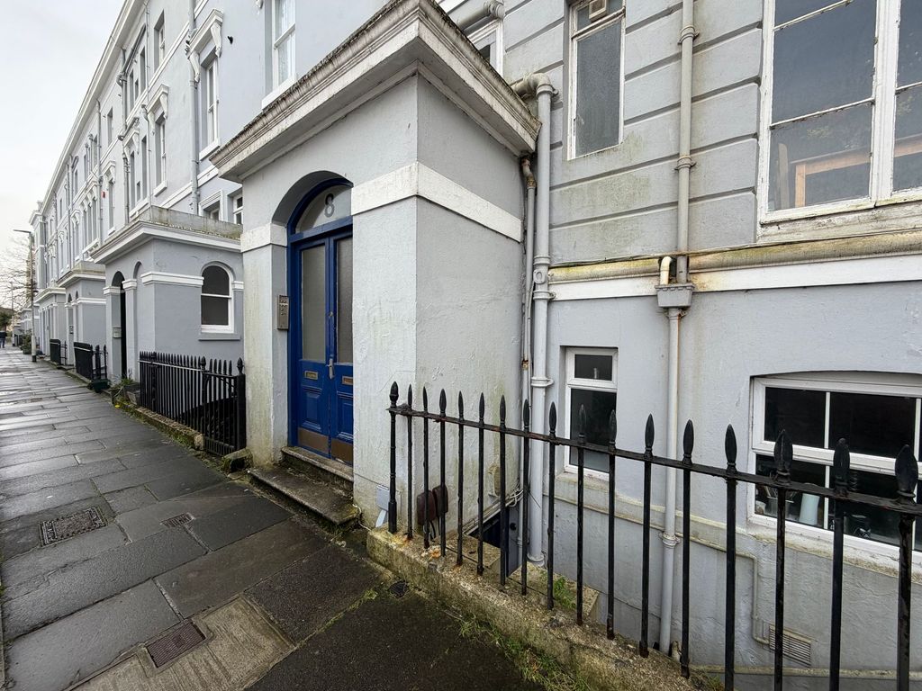 Additional image 20 of 2 bed flat for saleThe Esplanade, The Hoe PL1