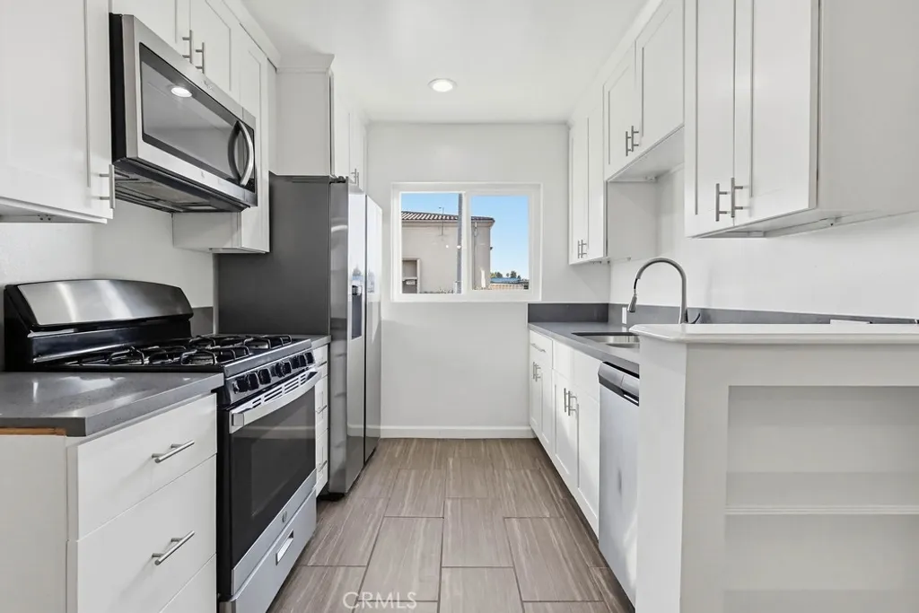 Additional image 8 of 6065 Pickford Place Unit 1, Los Angeles, CA 90035