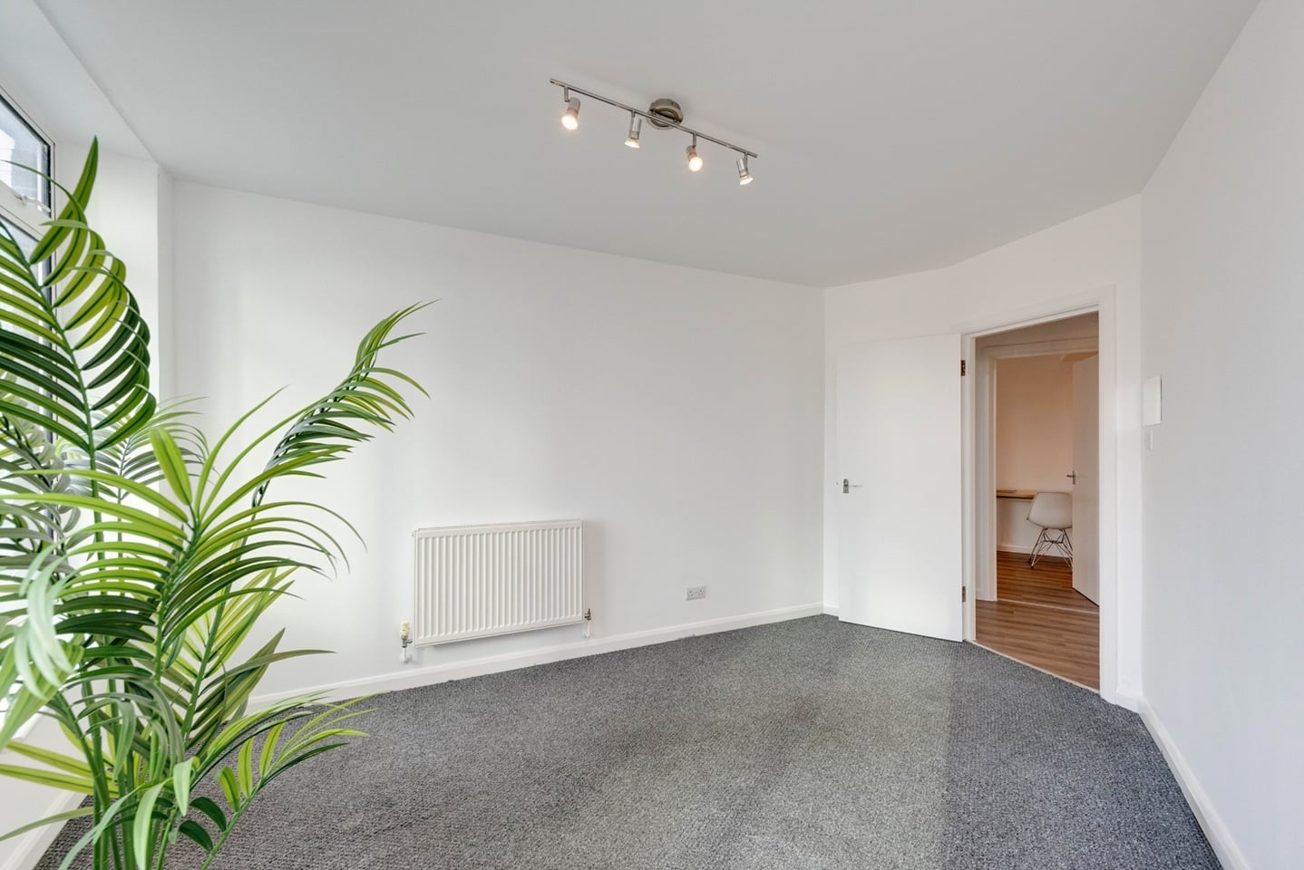 Additional image 9 of 2 Bed Flat, Warren Court, NW1, N1 7GU