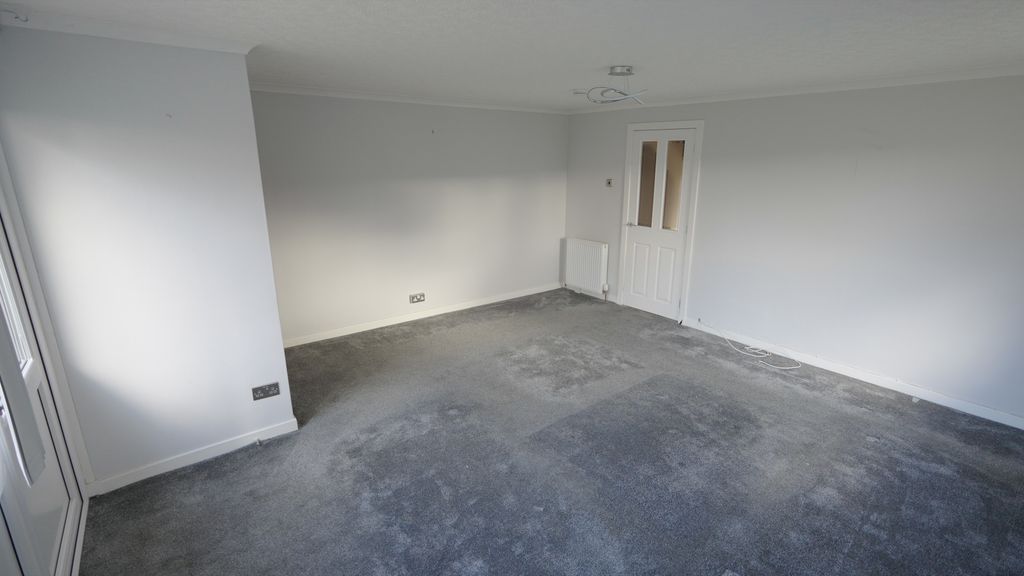 3 bed flat for saleThurso KW14 photo 3