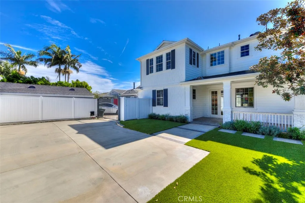 Additional image 99 of 320 Flower St, Costa Mesa, CA 92627