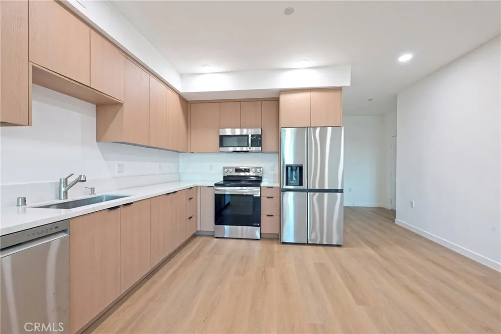 Additional image 13 of 14606 Sylvan Street Unit 206, Van Nuys, CA 91411