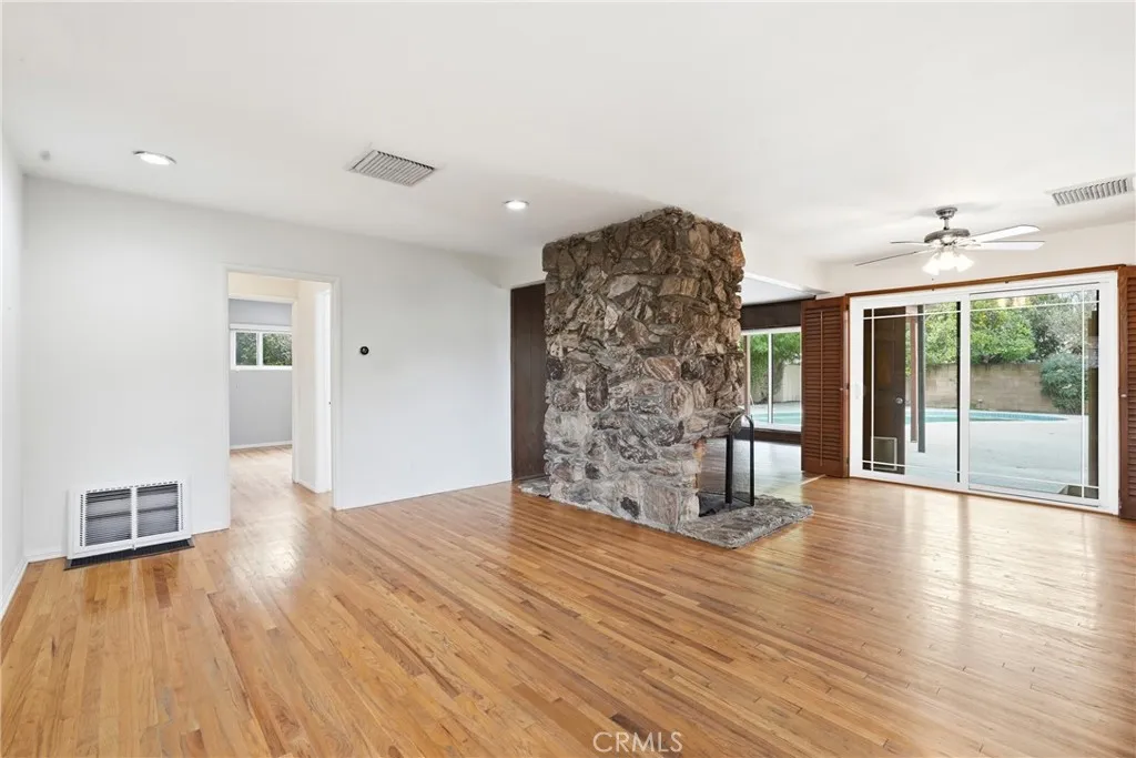 Additional image 41 of 6637 Balcom Ave, Reseda, CA 91335