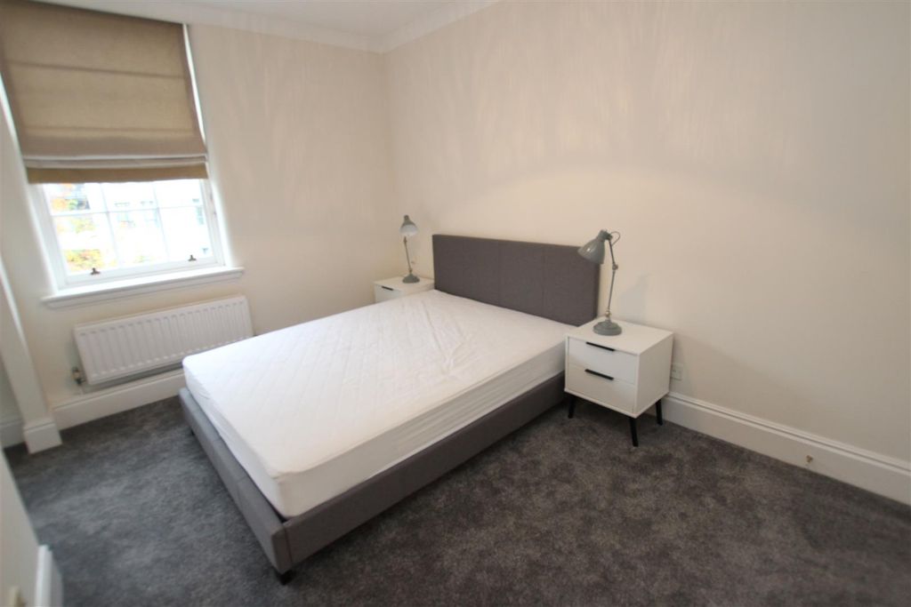 3 bed flat for saleRoyal Standard House, Standard Hill, The Park NG1 photo 4
