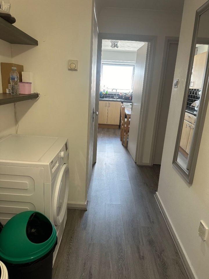 Additional image 4 of Room in a Shared Flat, Oxley Close, SE1, N1 7GU