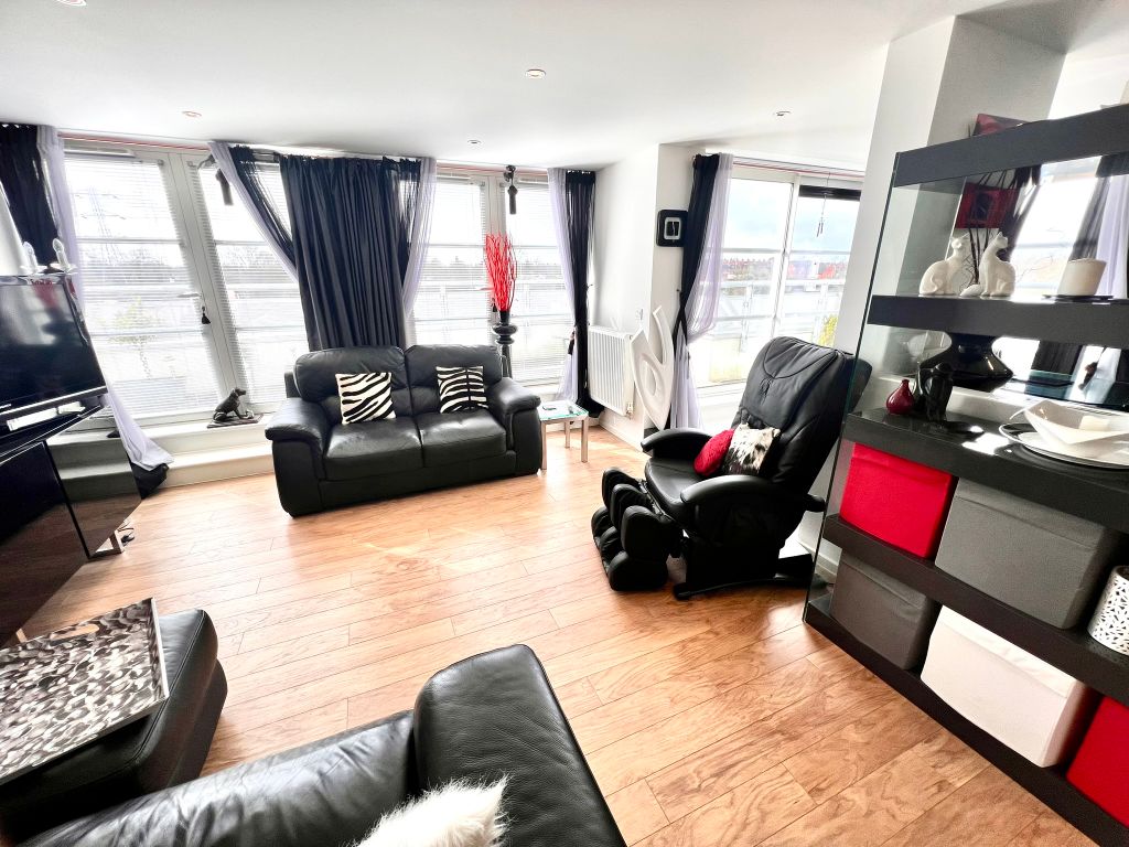 3 bed flat for saleWatkin Road, Leicester LE2