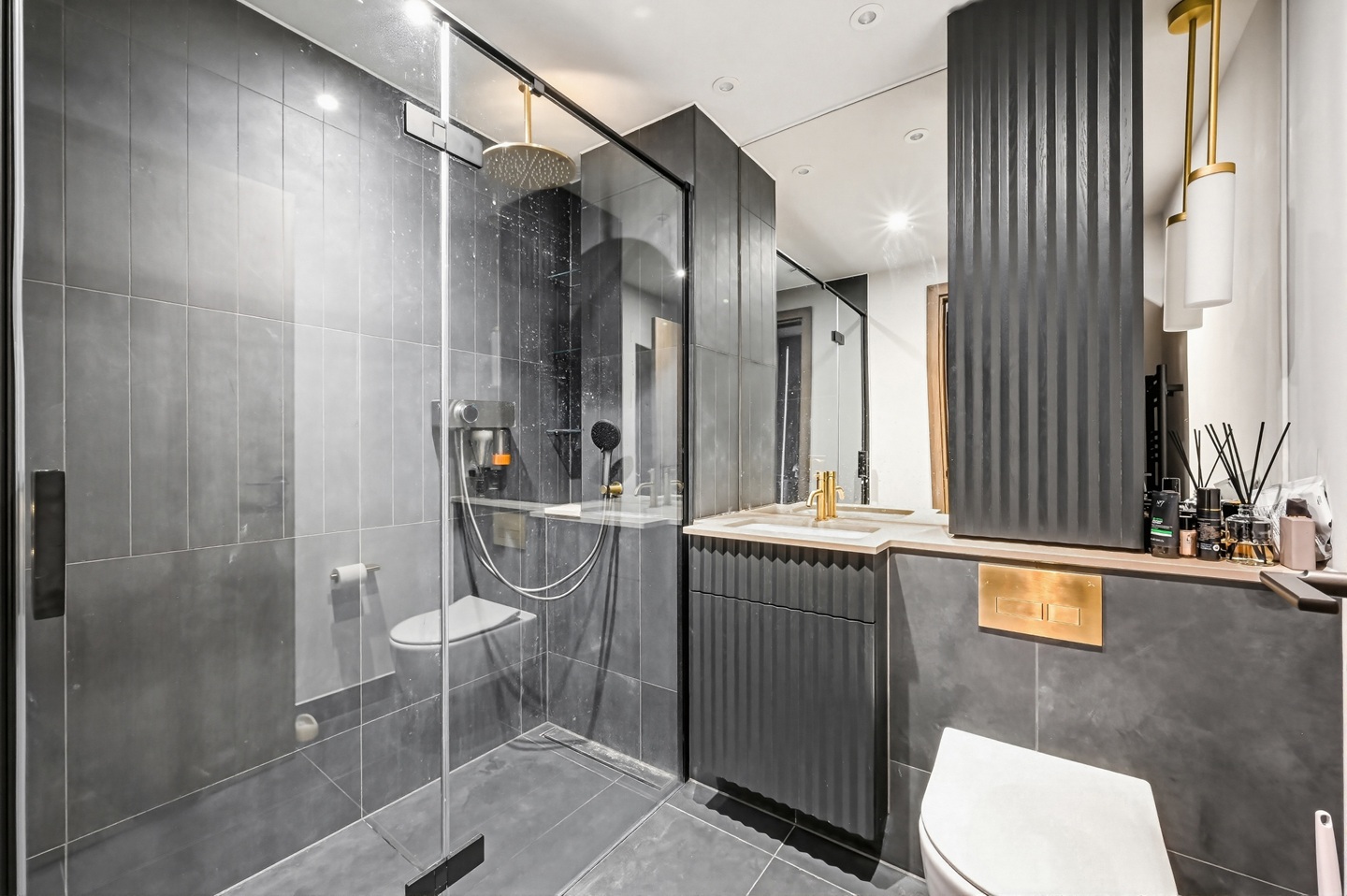 Additional image 11 of 3 Bed Flat, Ponton Road, SW11, N1 7GU