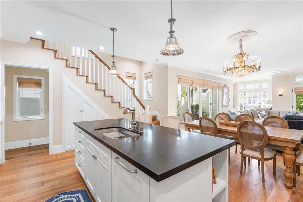 Additional image 16 of 220 Coral Ave, Newport Beach, CA 92662