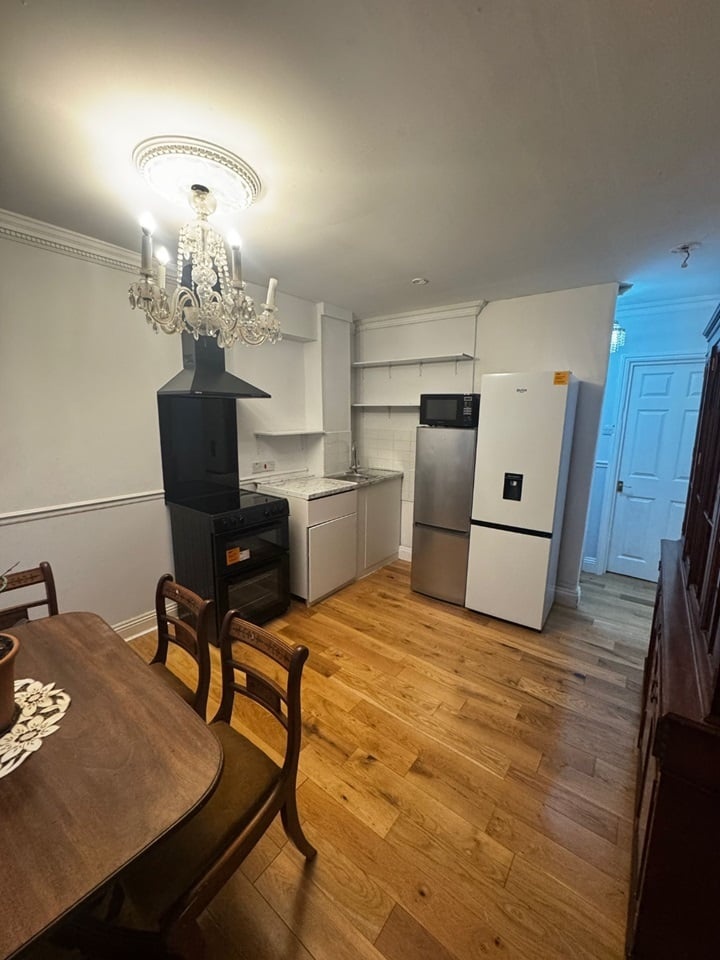 Additional image 4 of 4 Bed Terraced House, Turner Close, SW9, N1 7GU