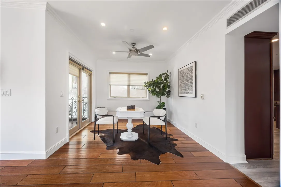 Additional image 48 of 918 S Wooster Street Unit 2, Los Angeles, CA 90035