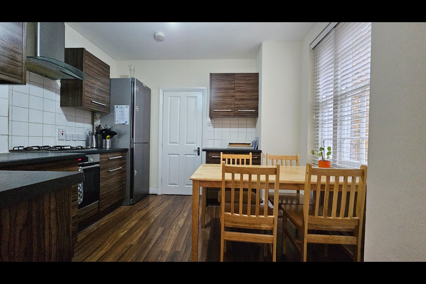 Additional image 2 of 4 Bed Semi-Detached House, Queens Row, SE17, N1 7GU