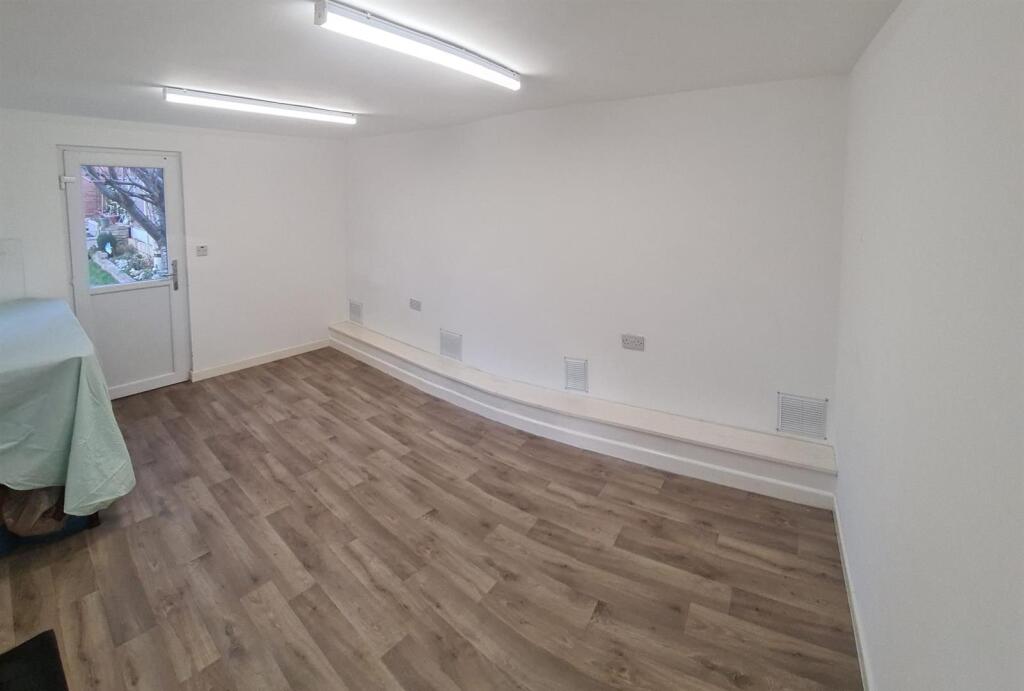 Additional image 35 of Lingfield Avenue, Great Barr, Birmingham