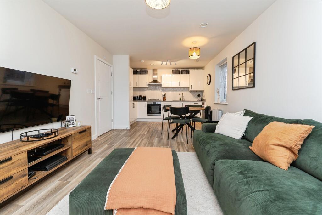 Additional image 7 of Blossom Drive, Welwyn Garden City