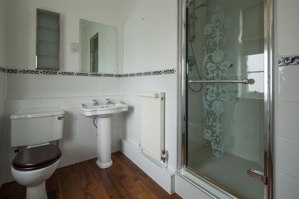 3 bed flat for saleRoyal Standard House, Standard Hill, The Park NG1 photo 5