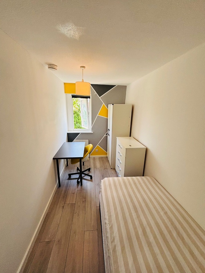 Additional image 3 of Room in a Shared House, Minerva Close, SW9, N1 7GU