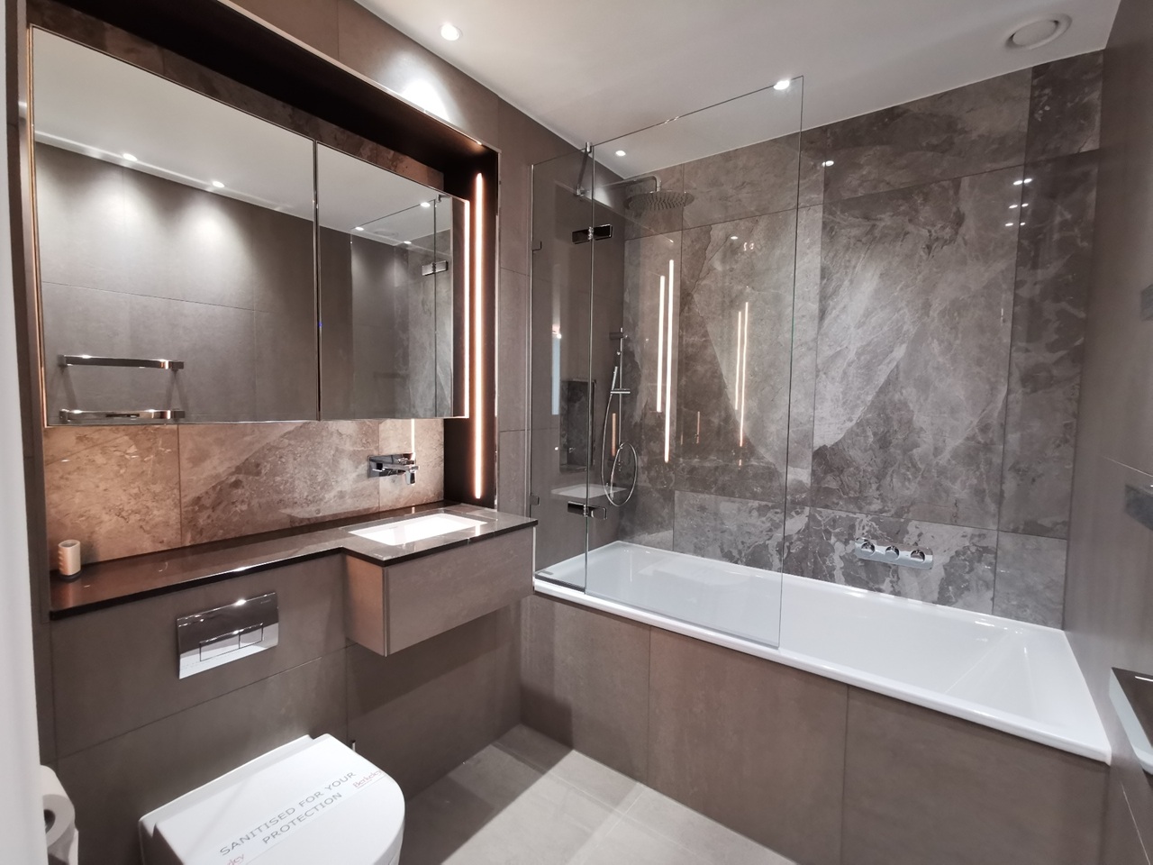 Additional image 8 of 2 Bed Flat, Carrara Tower, EC1V, N1 7GU