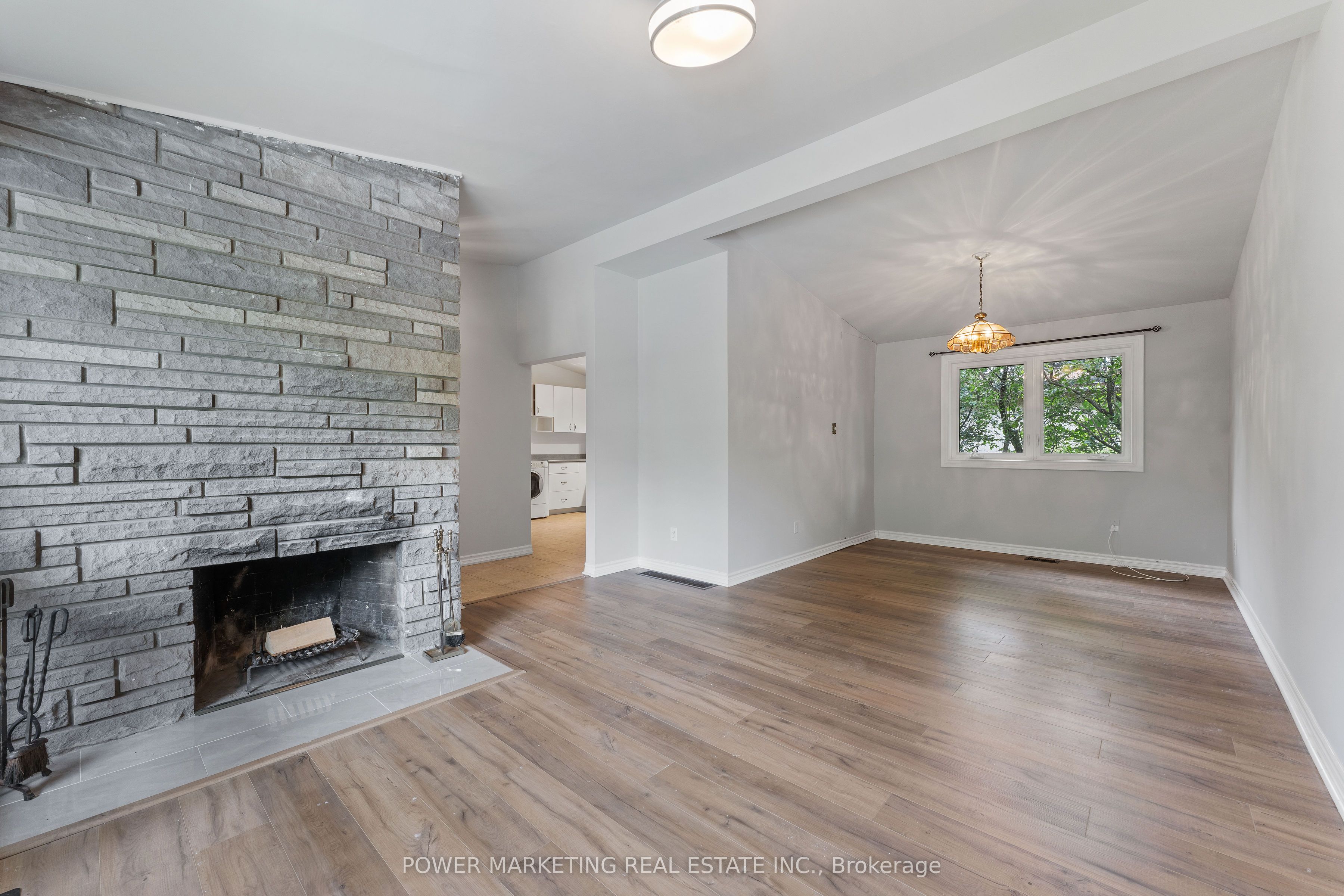 Additional image 4 of 935 Goren Avenue, Ottawa, ON, K1S 1N4