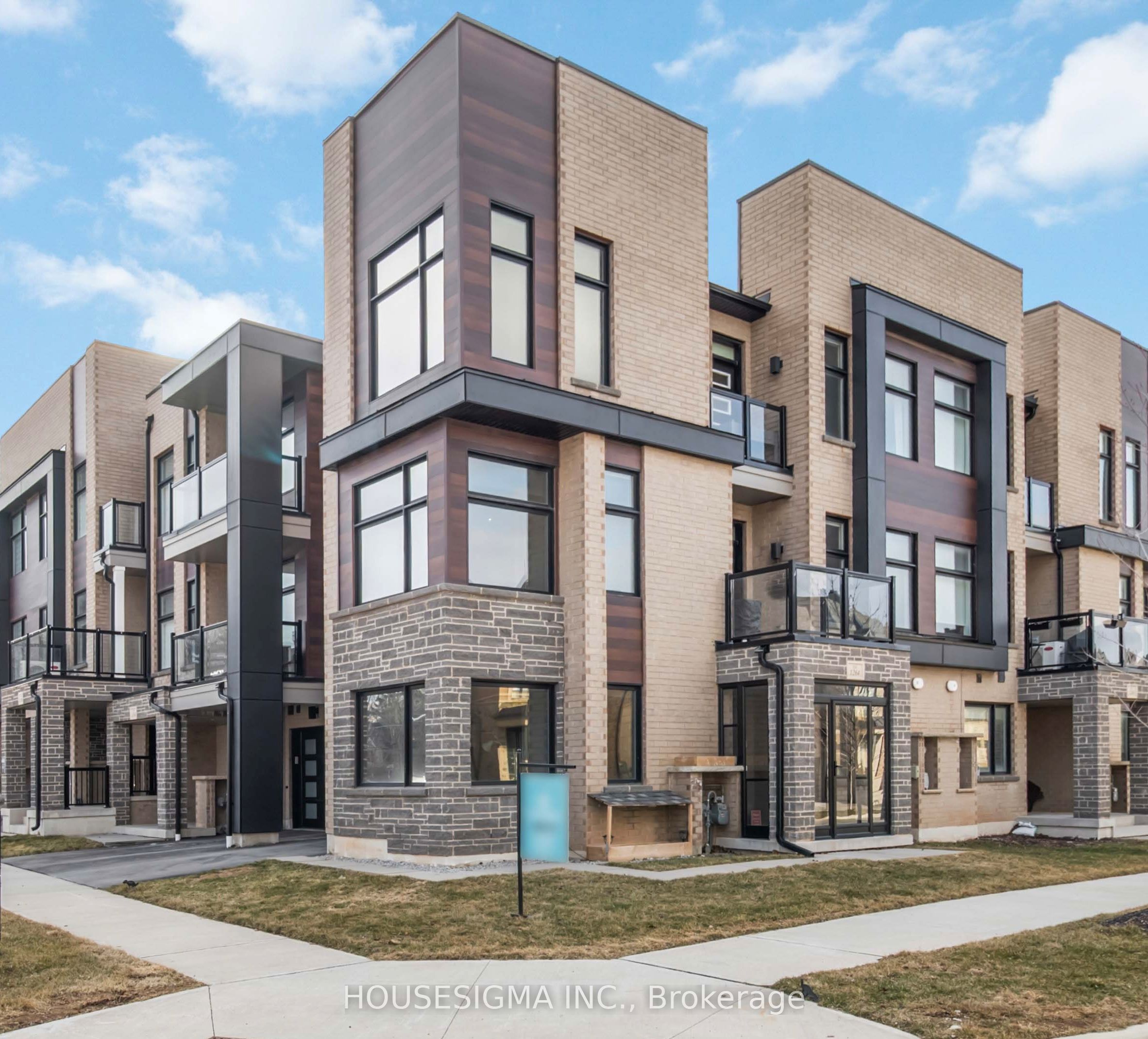1264 Merton Road, Oakville, ON, L6M 5M1