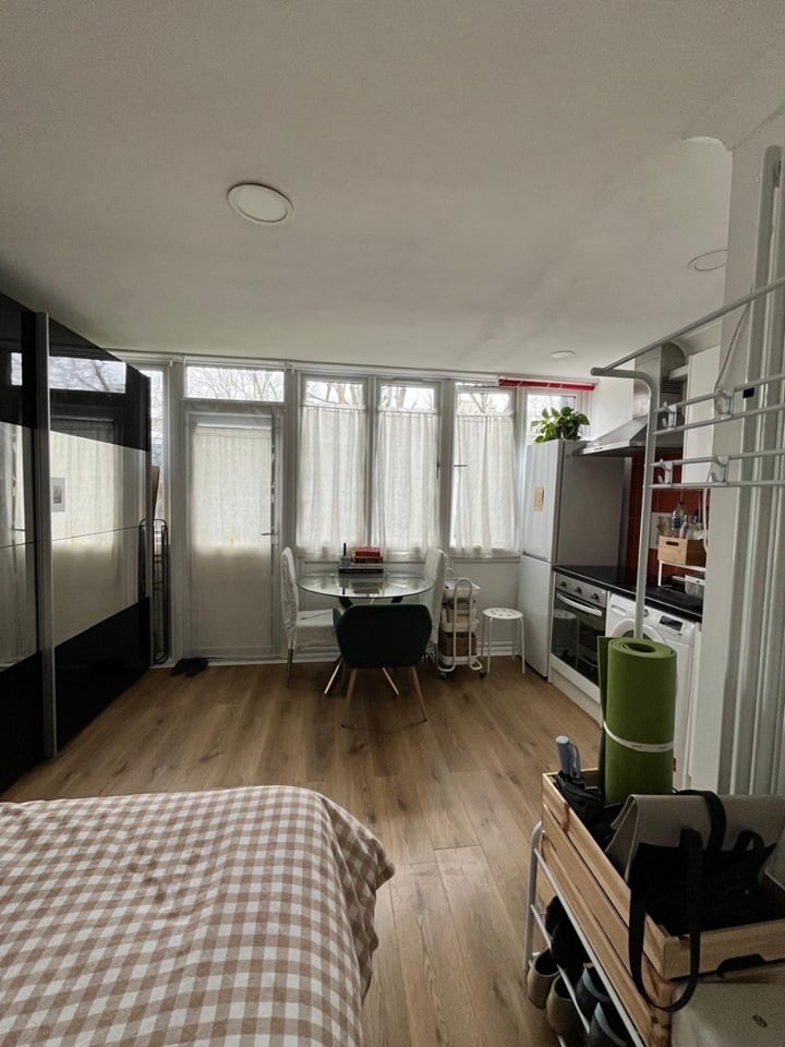 Studio Flat, Tresham Crescent, NW8, NW8 8TN