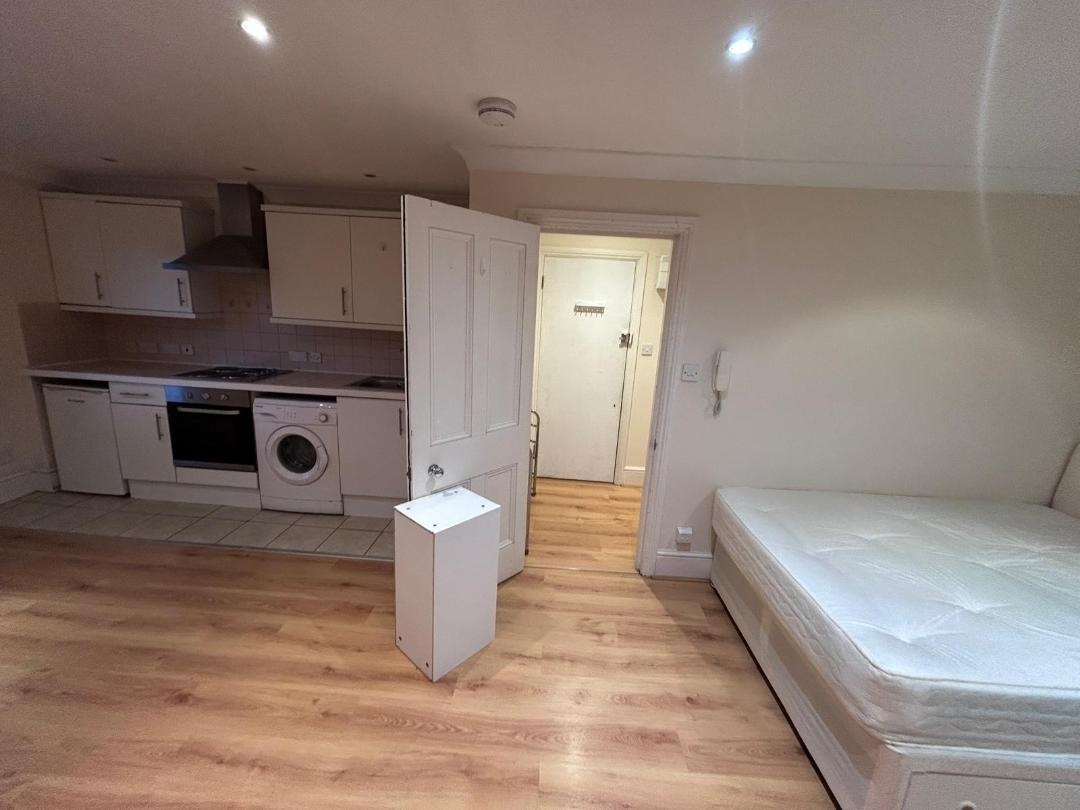 Additional image 35 of 1 Bed Flat, Cambridge Street, SW1V, N1 7GU