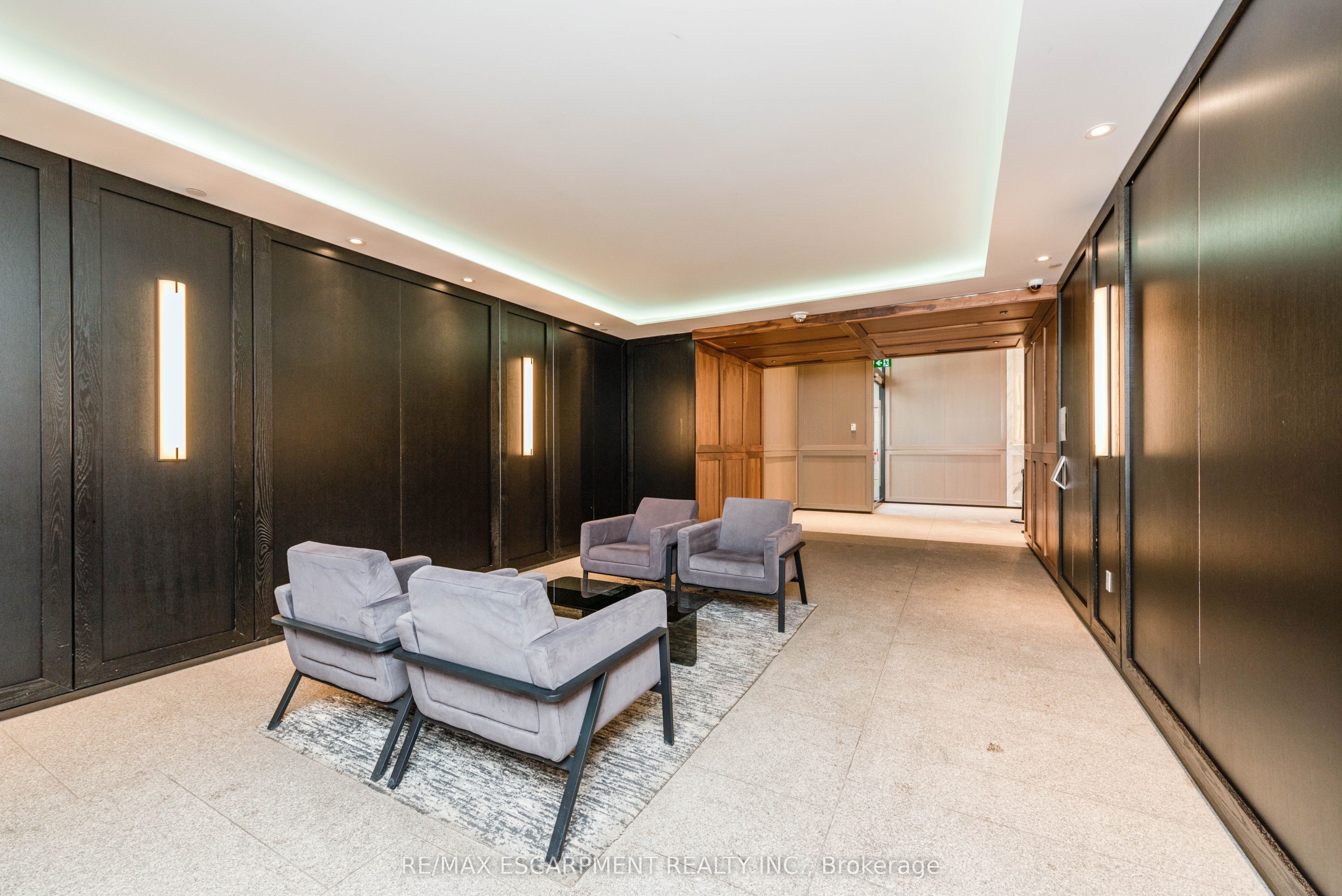 Additional image 4 of 4303-488 University Avenue, Toronto, ON, M5G 0C1