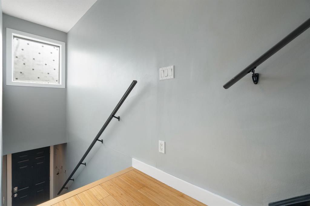Additional image 3 of 10-2400 15 Street SW, Calgary, AB, T2T 5S3