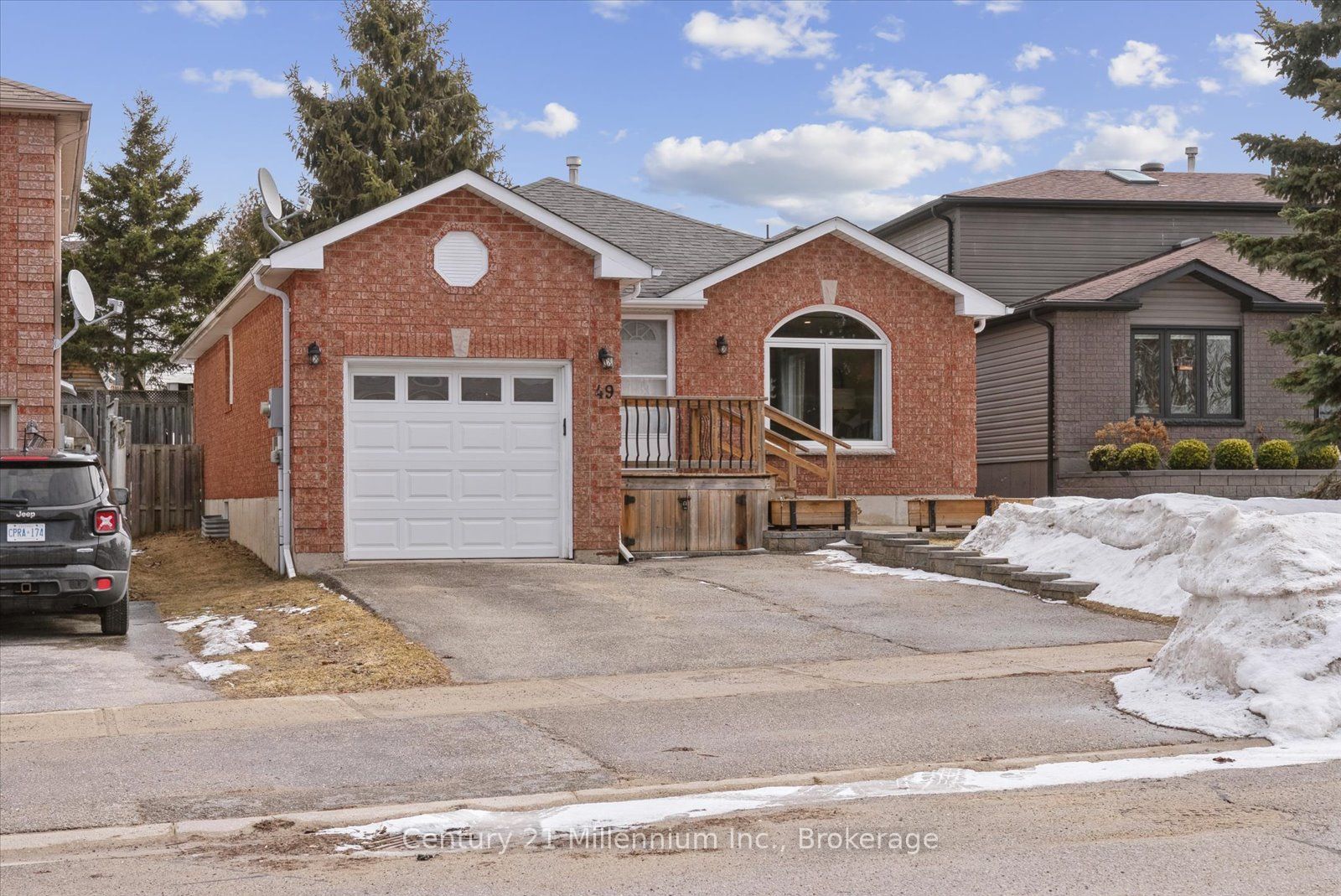 Additional image 2 of 49 Waddington Crescent, Barrie, ON, L4N 8C7
