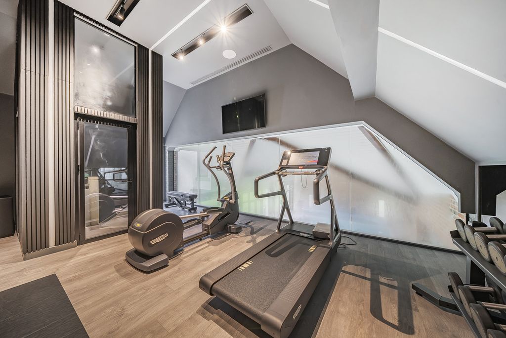 Additional image 21 of 7 bed detached house for saleLing Lane, Leeds LS14