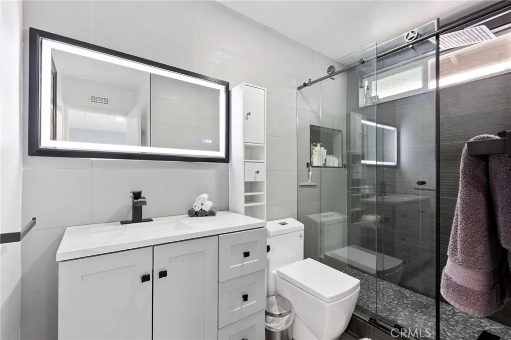 Additional image 41 of 2215 E Avalon Ave, Santa Ana, CA 92705