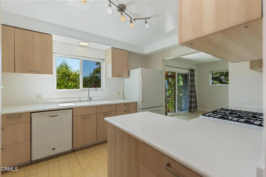 Additional image 52 of 1932 Hilldale Drive, La Canada Flintridge, CA 91011