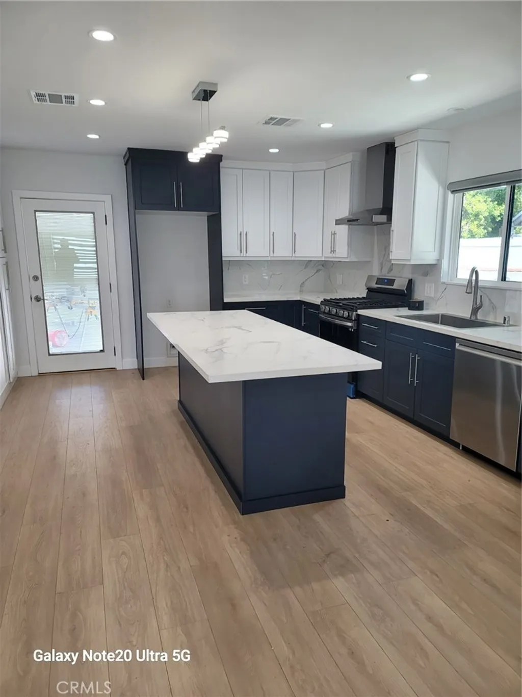 Additional image 14 of 13939 Sylvan St, Van Nuys, CA 91401