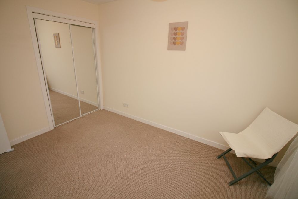 2 bed flat for saleDale Court, Wishaw ML2 photo 5