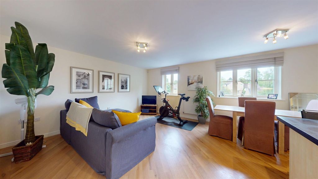 Additional image 2 of 2 bed flat for saleRiverside Place, Stamford, Lincolnshire PE9