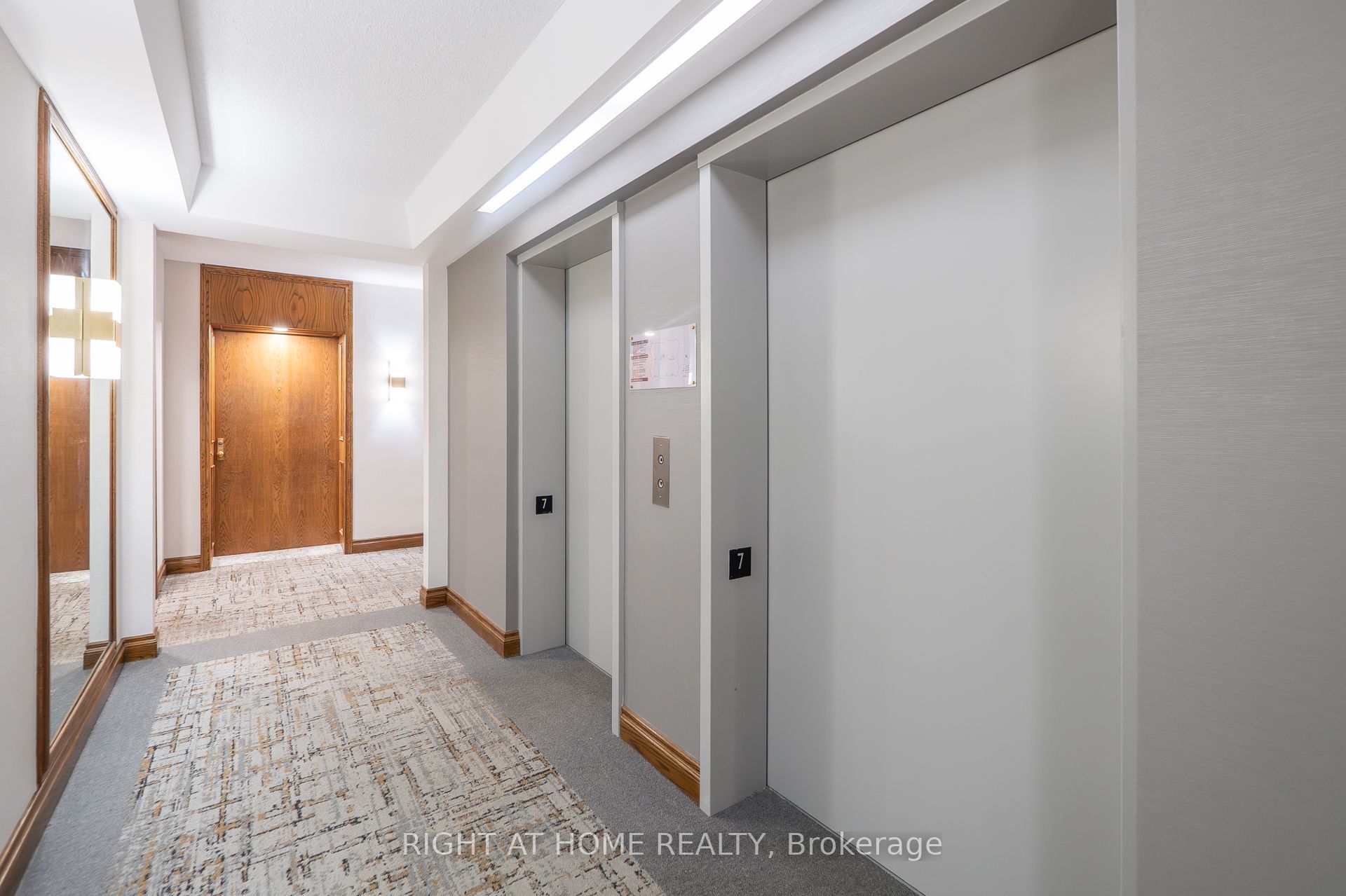 Additional image 4 of 702-1901 Pilgrims Way, Oakville, ON, L6M 2W9